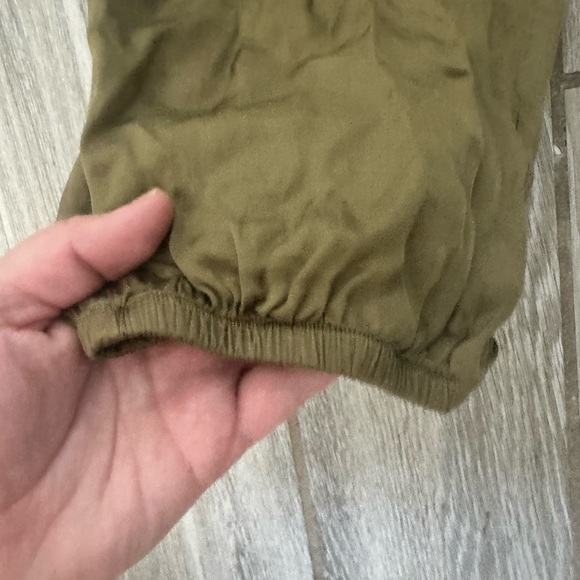 Nation silky green jumpsuit - Picture 7 of 10